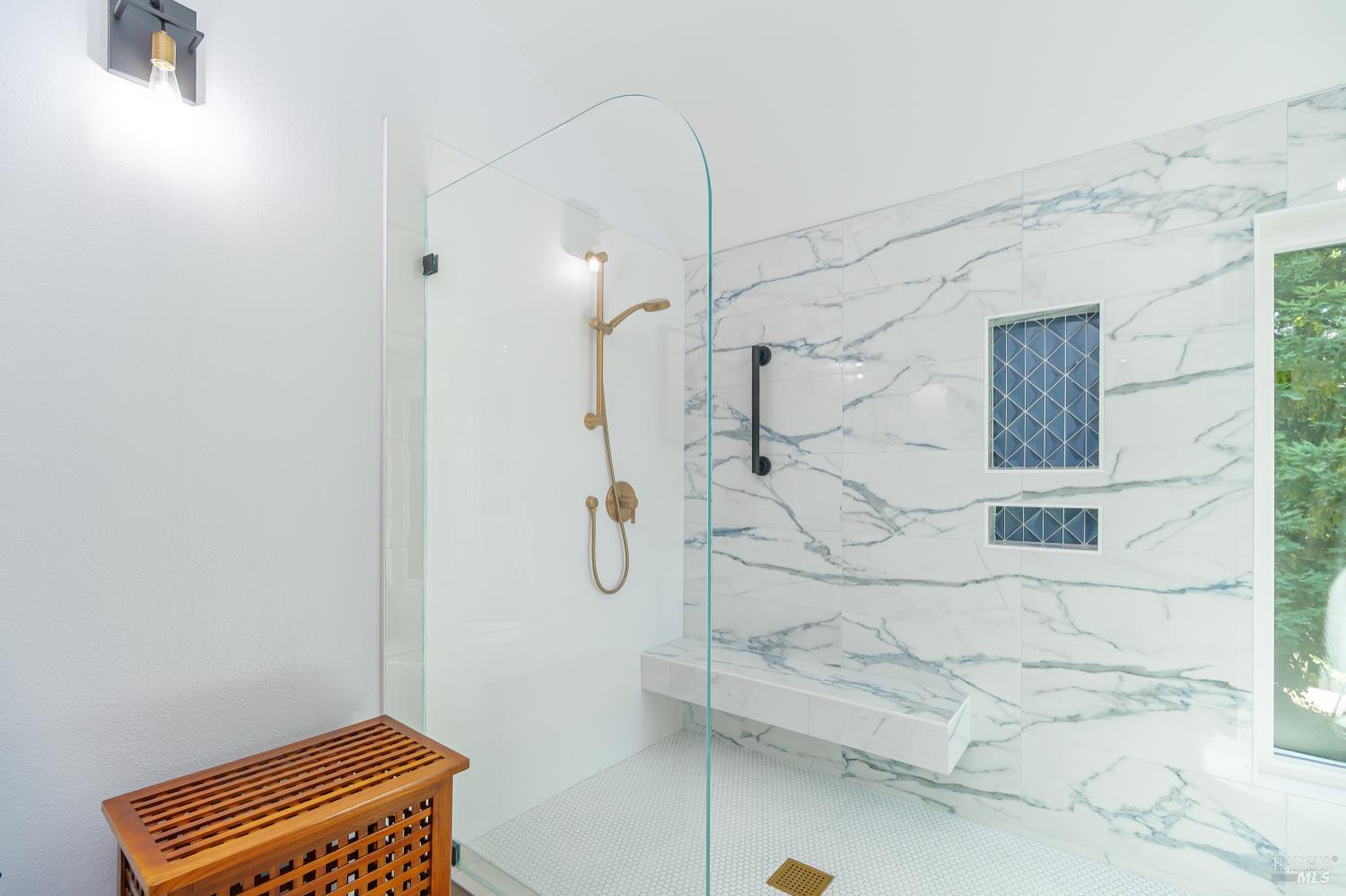 Detail Gallery Image 15 of 30 For 86 Sequoia Glen Ln, Novato,  CA 94947 - 2 Beds | 1/1 Baths