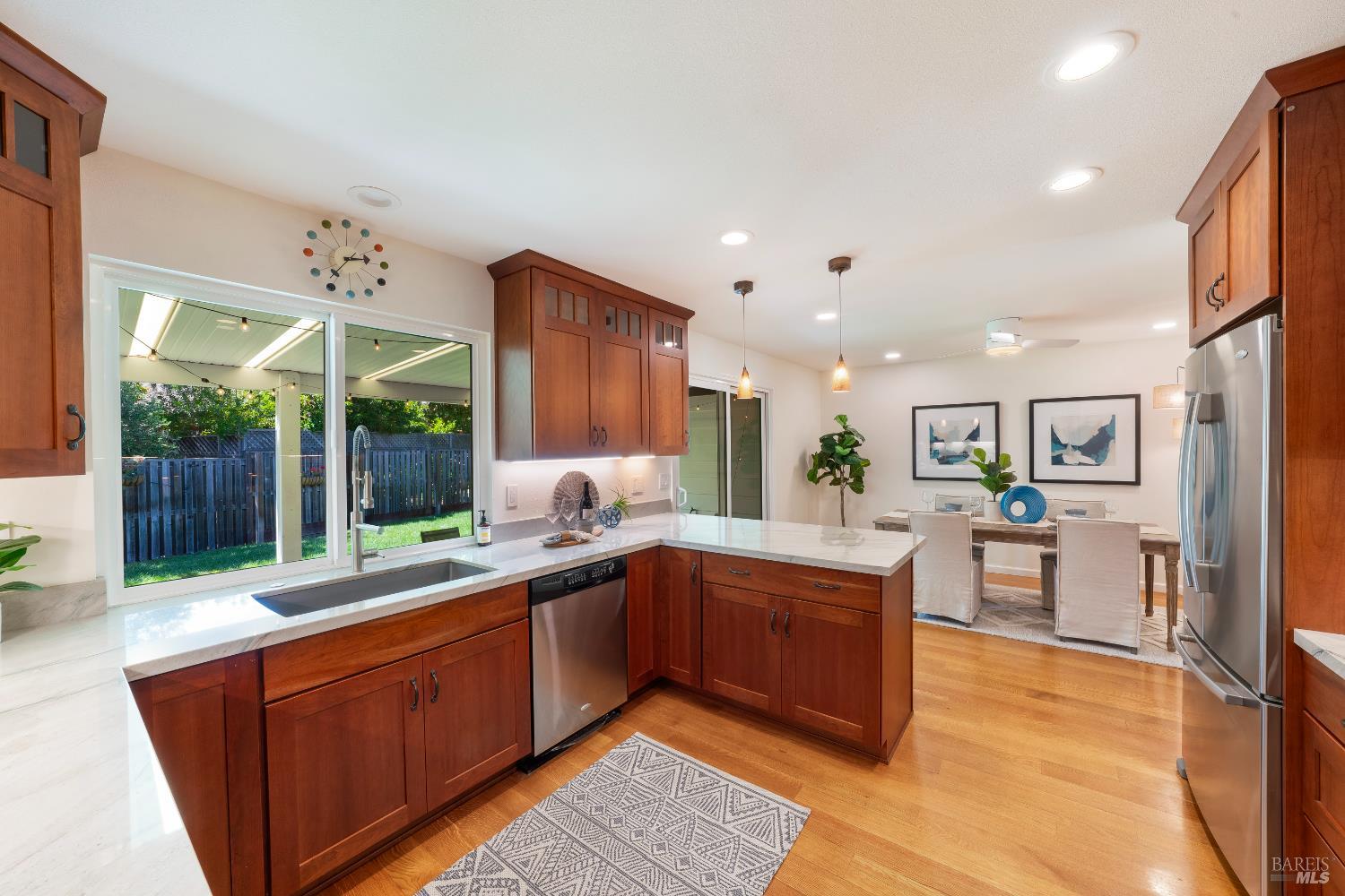 Detail Gallery Image 6 of 33 For 8819 Hood Mountain Cir, Santa Rosa,  CA 95409 - 2 Beds | 2 Baths