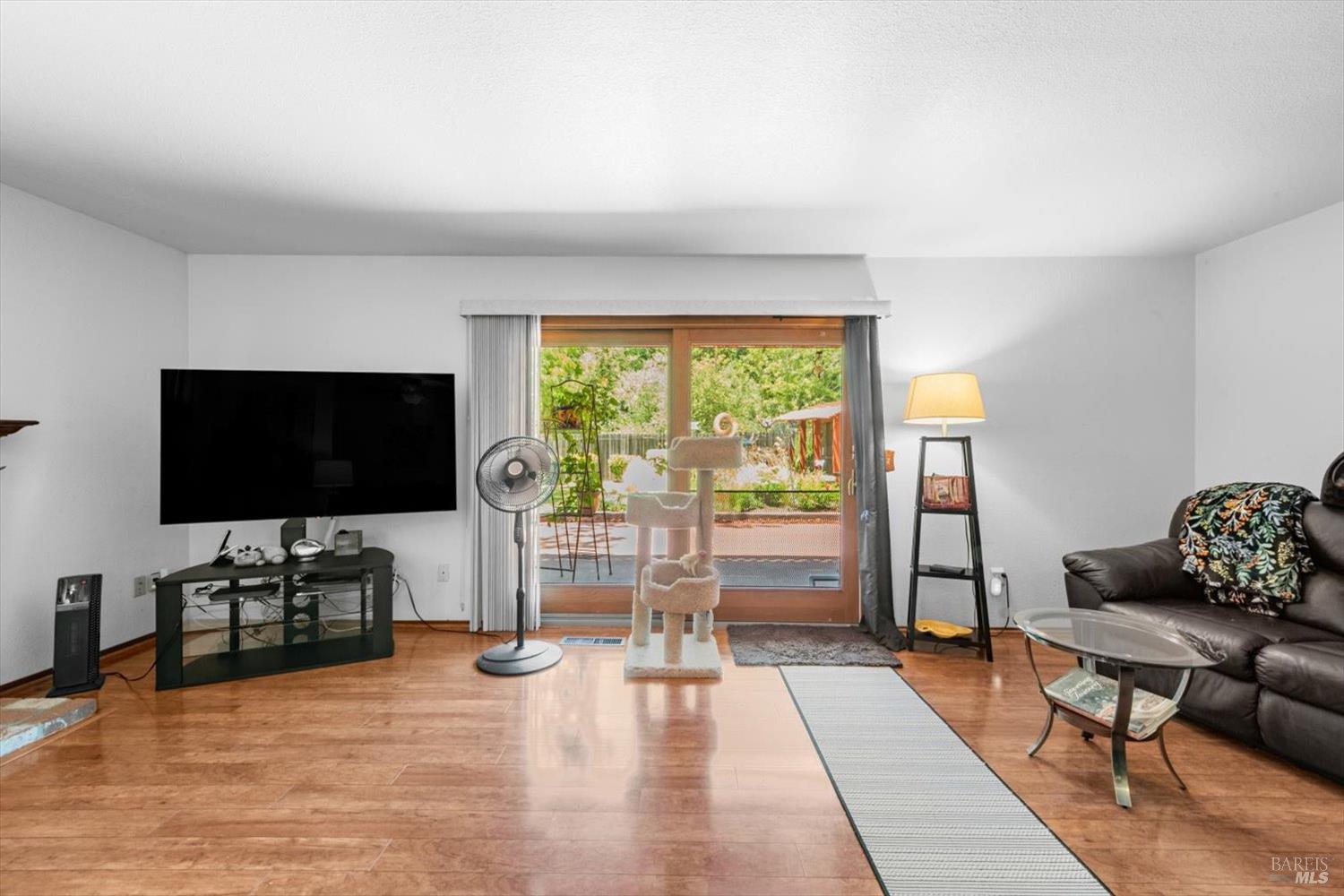 Detail Gallery Image 13 of 72 For 3451 Astoria Cir, Fairfield,  CA 94534 - 5 Beds | 3/1 Baths