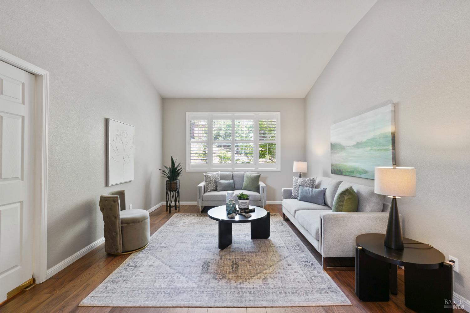 Detail Gallery Image 12 of 41 For 2432 Trevino Way, Fairfield,  CA 94534 - 4 Beds | 2 Baths