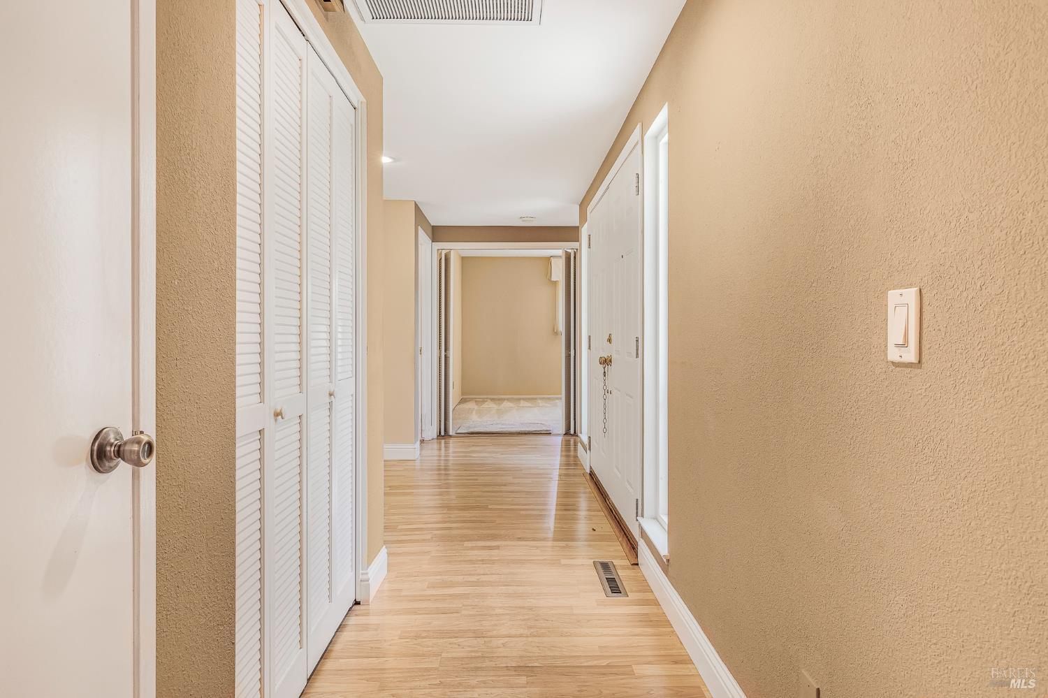 Detail Gallery Image 16 of 52 For 160 Oak Shadow Dr, Santa Rosa,  CA 95409 - 3 Beds | 2 Baths