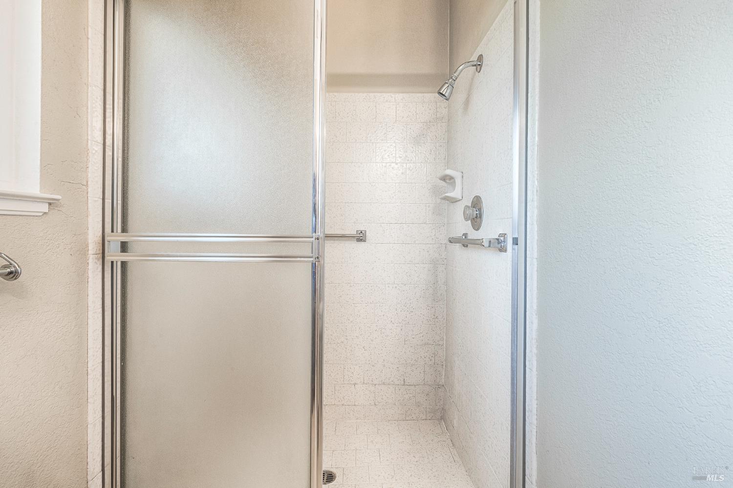 Detail Gallery Image 38 of 52 For 160 Oak Shadow Dr, Santa Rosa,  CA 95409 - 3 Beds | 2 Baths