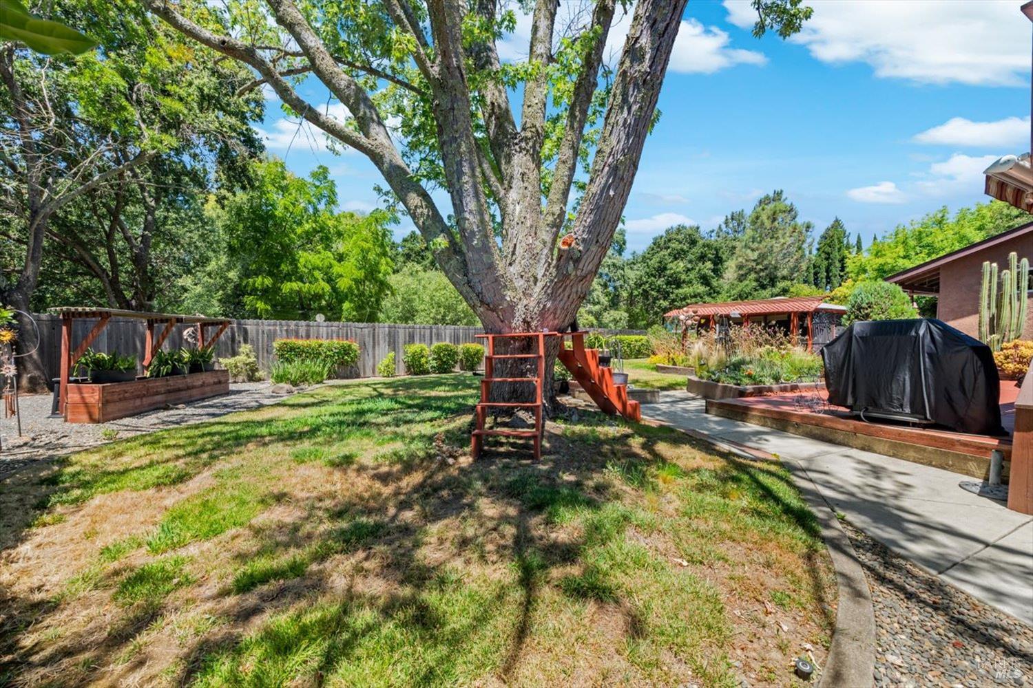 Detail Gallery Image 51 of 72 For 3451 Astoria Cir, Fairfield,  CA 94534 - 5 Beds | 3/1 Baths