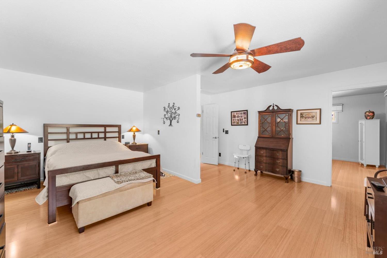 Detail Gallery Image 20 of 72 For 3451 Astoria Cir, Fairfield,  CA 94534 - 5 Beds | 3/1 Baths
