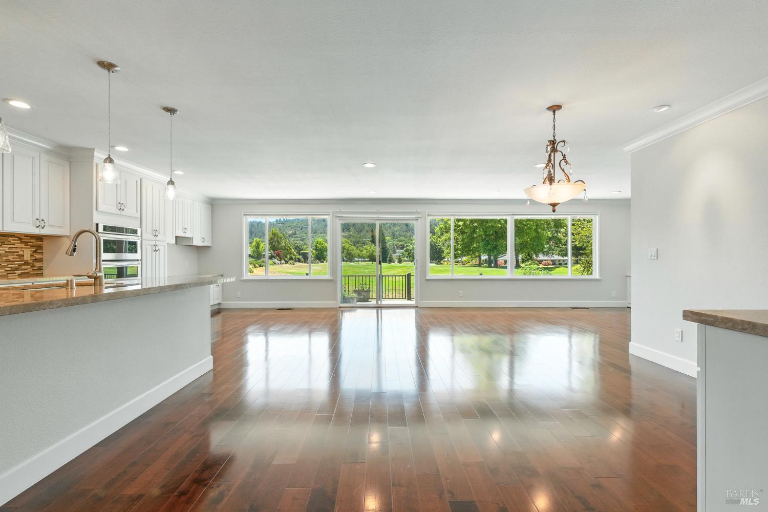 Detail Gallery Image 7 of 67 For 6828 Fairfield Dr, Santa Rosa,  CA 95409 - 2 Beds | 2 Baths