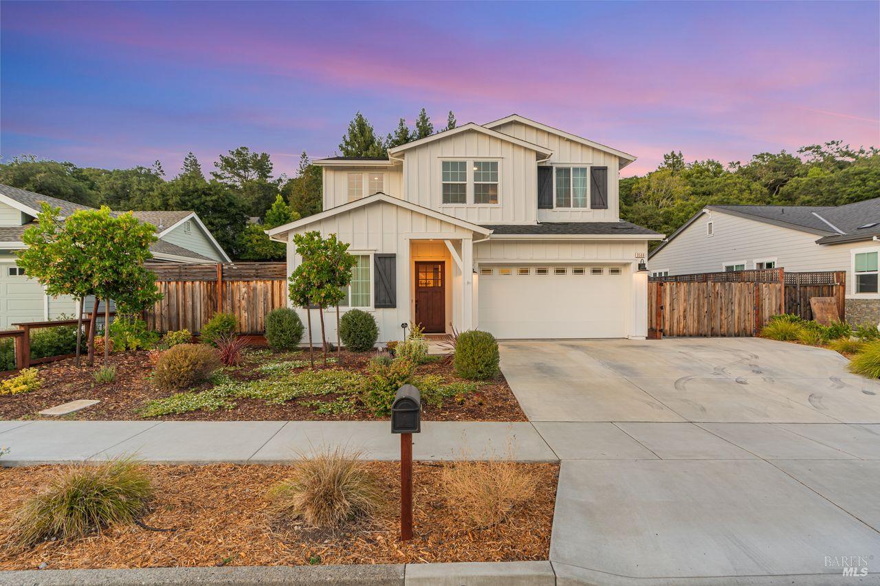 Detail Gallery Image 2 of 40 For 3566 Aaron Dr, Santa Rosa,  CA 95404 - 4 Beds | 3 Baths