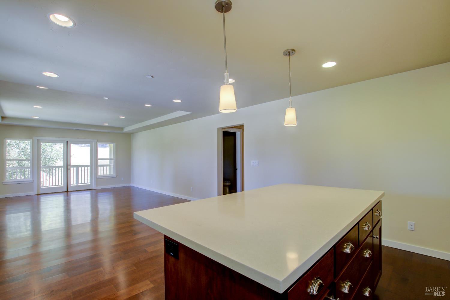 Detail Gallery Image 8 of 52 For 2891 I Street Ext Unkn #I,  Petaluma,  CA 94952 - 5 Beds | 3/1 Baths