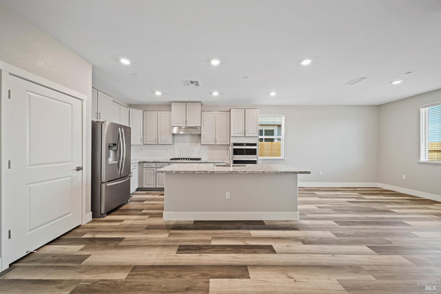 Detail Gallery Image 4 of 19 For 2175 Rustic Oak Ln, Rio Vista,  CA 94571 - 2 Beds | 2 Baths