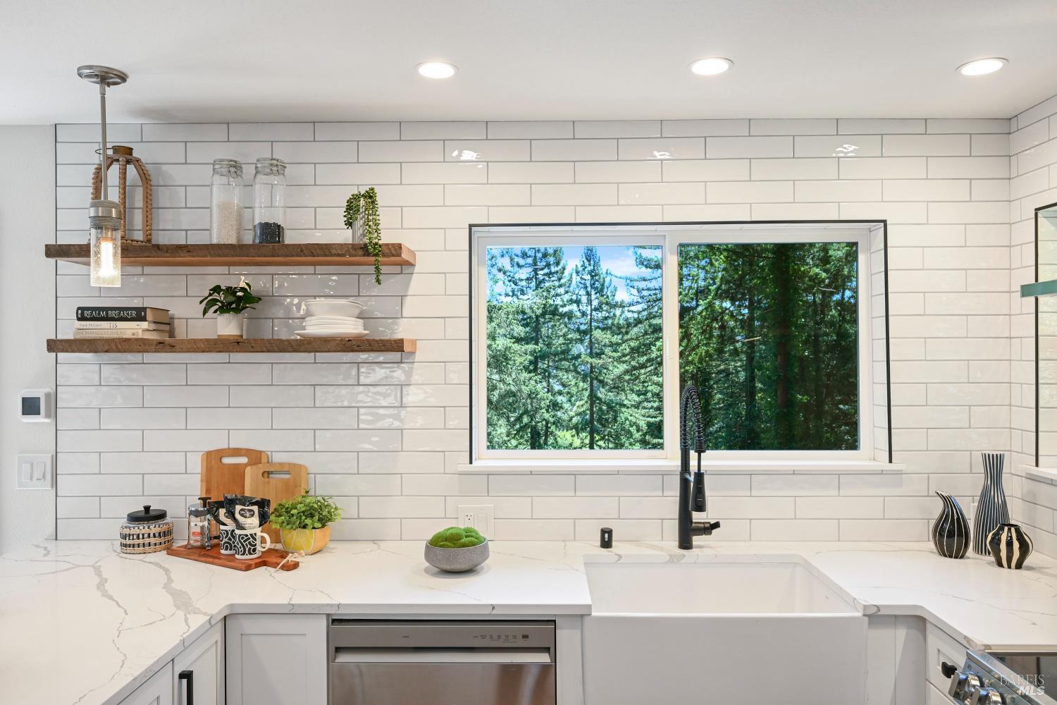 Detail Gallery Image 13 of 67 For 14150 Fern Rd, Guerneville,  CA 95446 - 3 Beds | 2/1 Baths