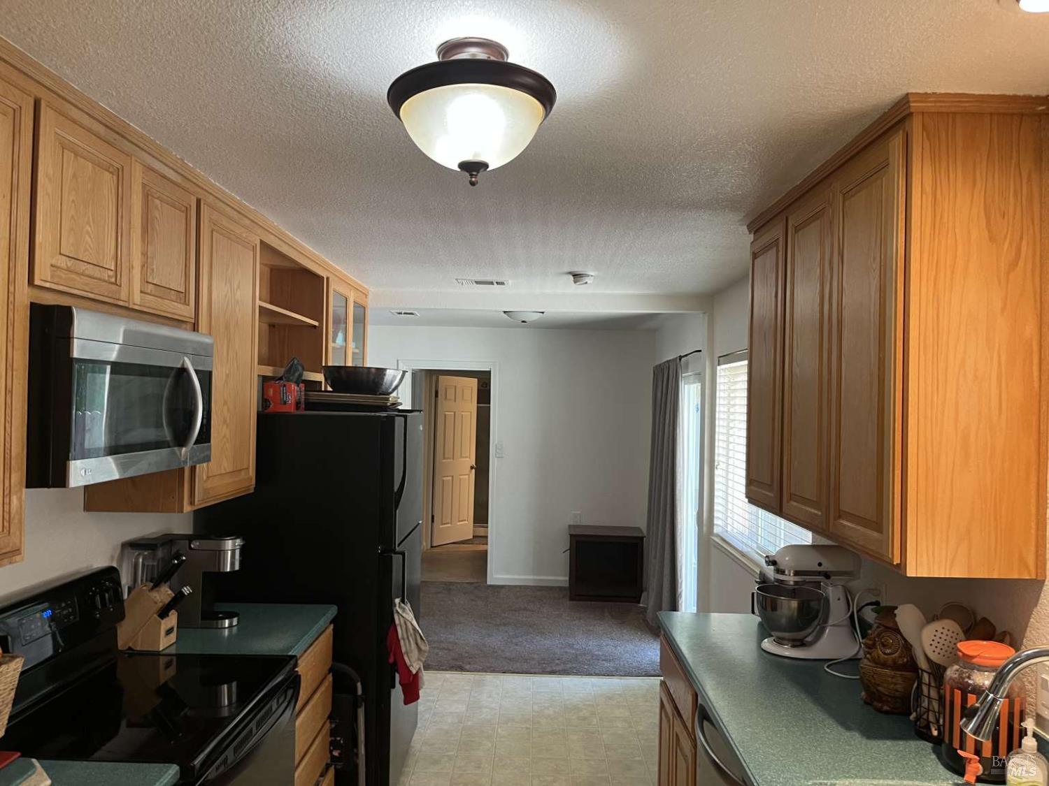 Detail Gallery Image 12 of 18 For 741 W D St, Dixon,  CA 95620 - 3 Beds | 2 Baths
