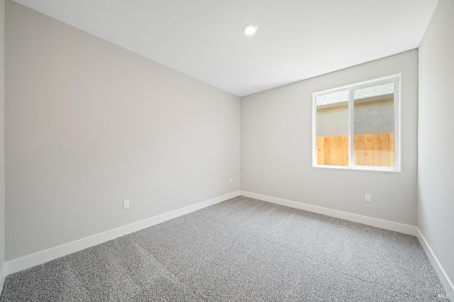 Detail Gallery Image 12 of 19 For 2175 Rustic Oak Ln, Rio Vista,  CA 94571 - 2 Beds | 2 Baths
