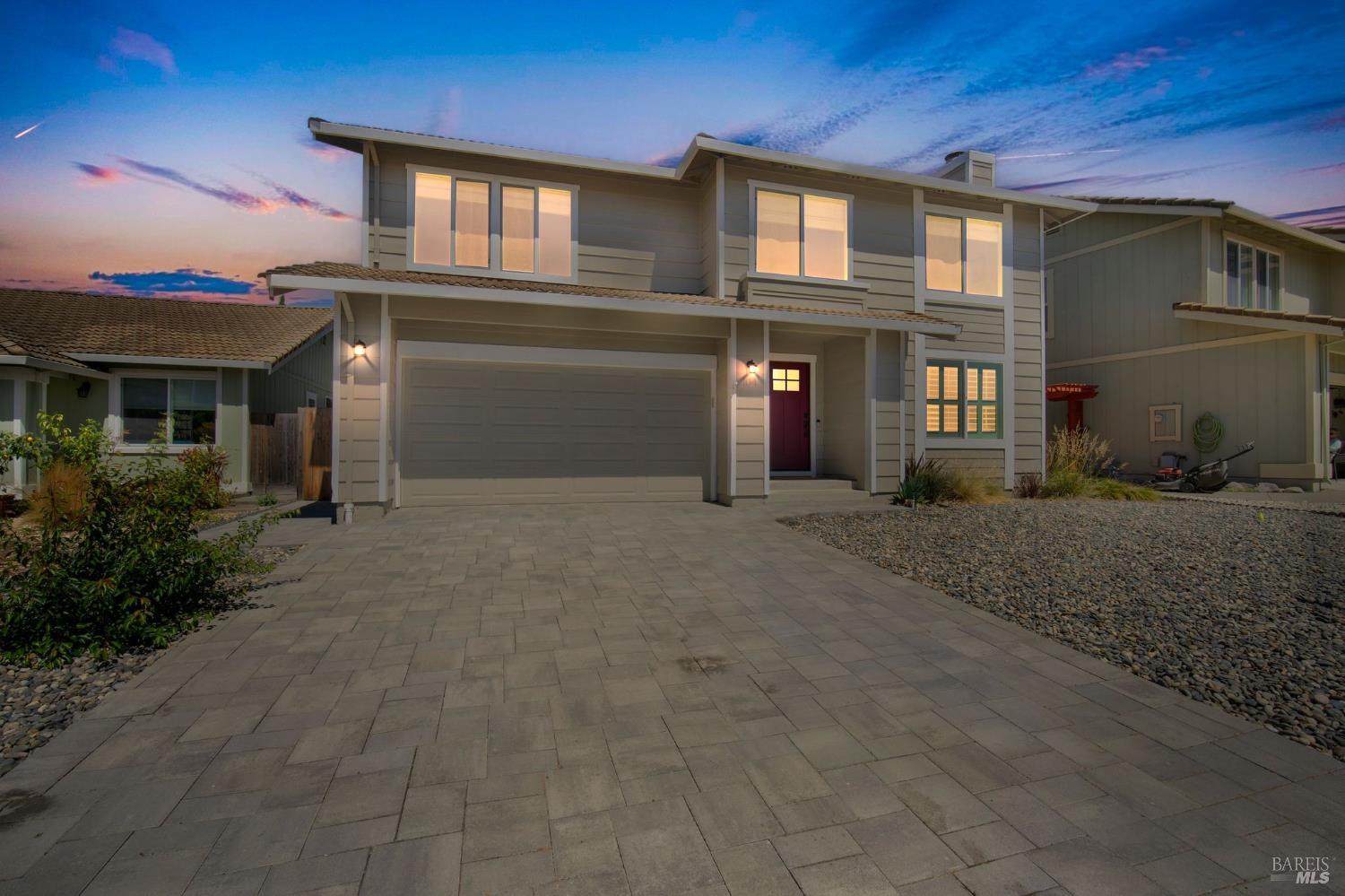 Detail Gallery Image 30 of 32 For 104 Banff Way, Petaluma,  CA 94954 - 4 Beds | 2/1 Baths