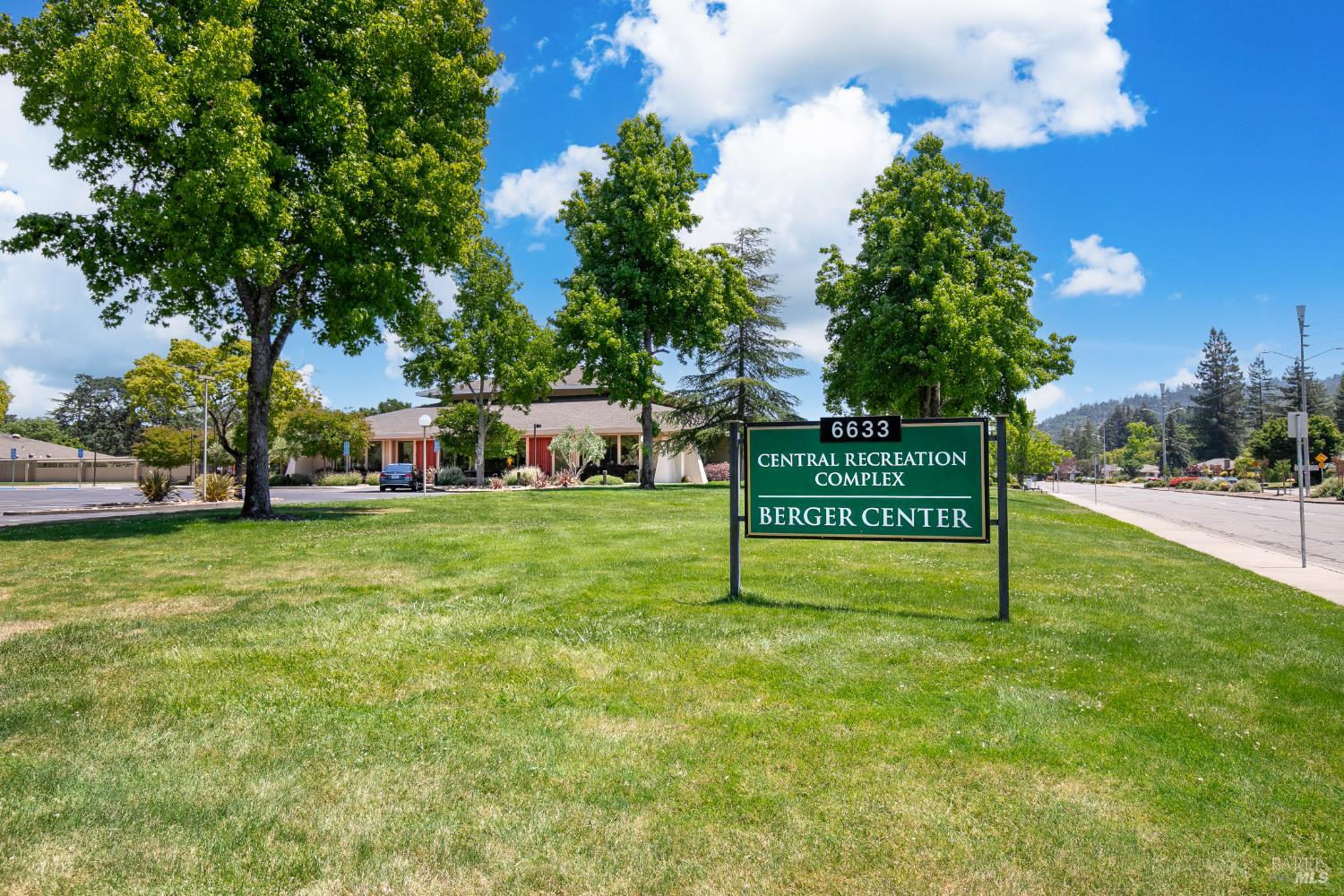 Detail Gallery Image 51 of 52 For 160 Oak Shadow Dr, Santa Rosa,  CA 95409 - 3 Beds | 2 Baths