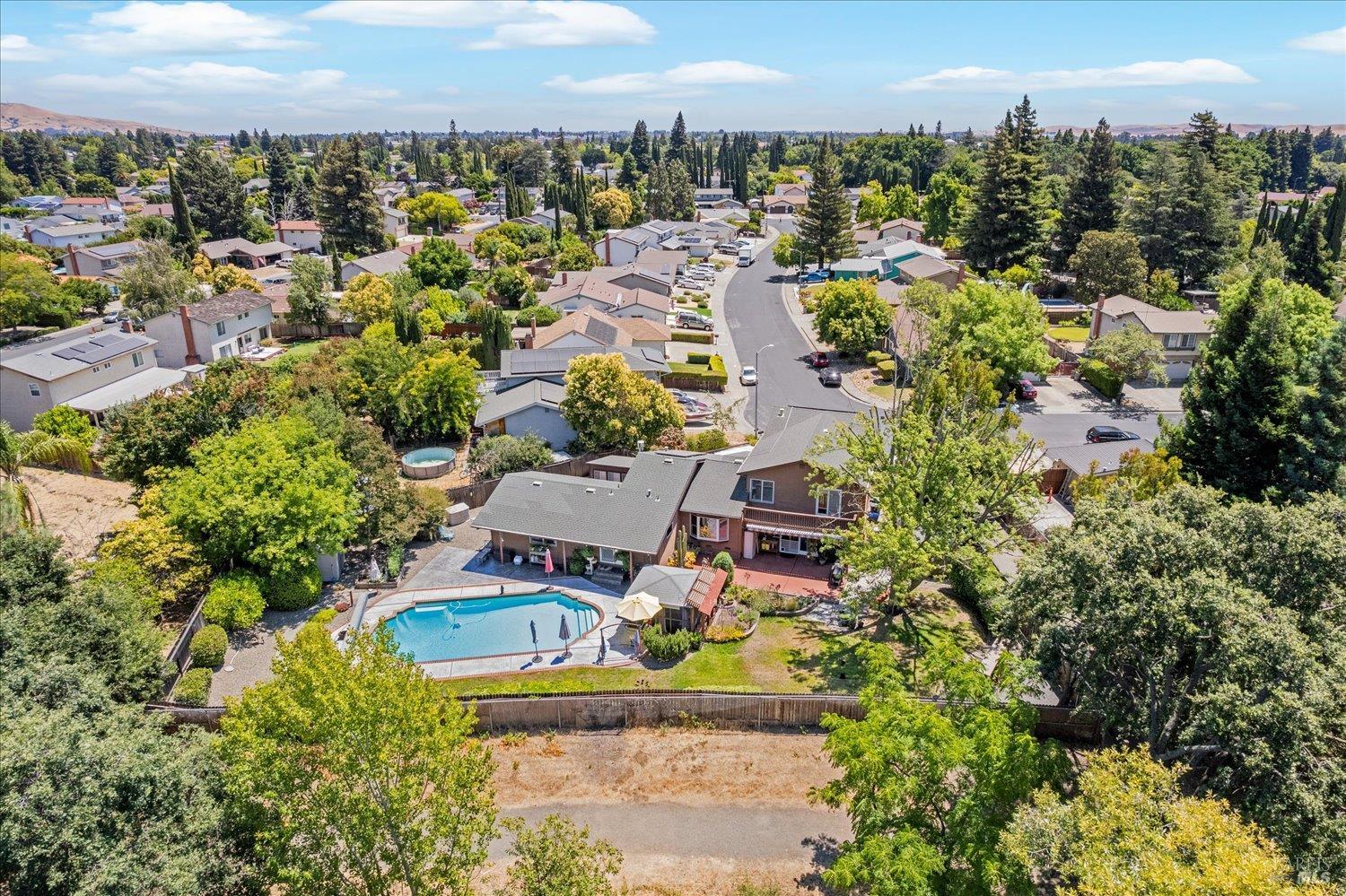 Detail Gallery Image 70 of 72 For 3451 Astoria Cir, Fairfield,  CA 94534 - 5 Beds | 3/1 Baths