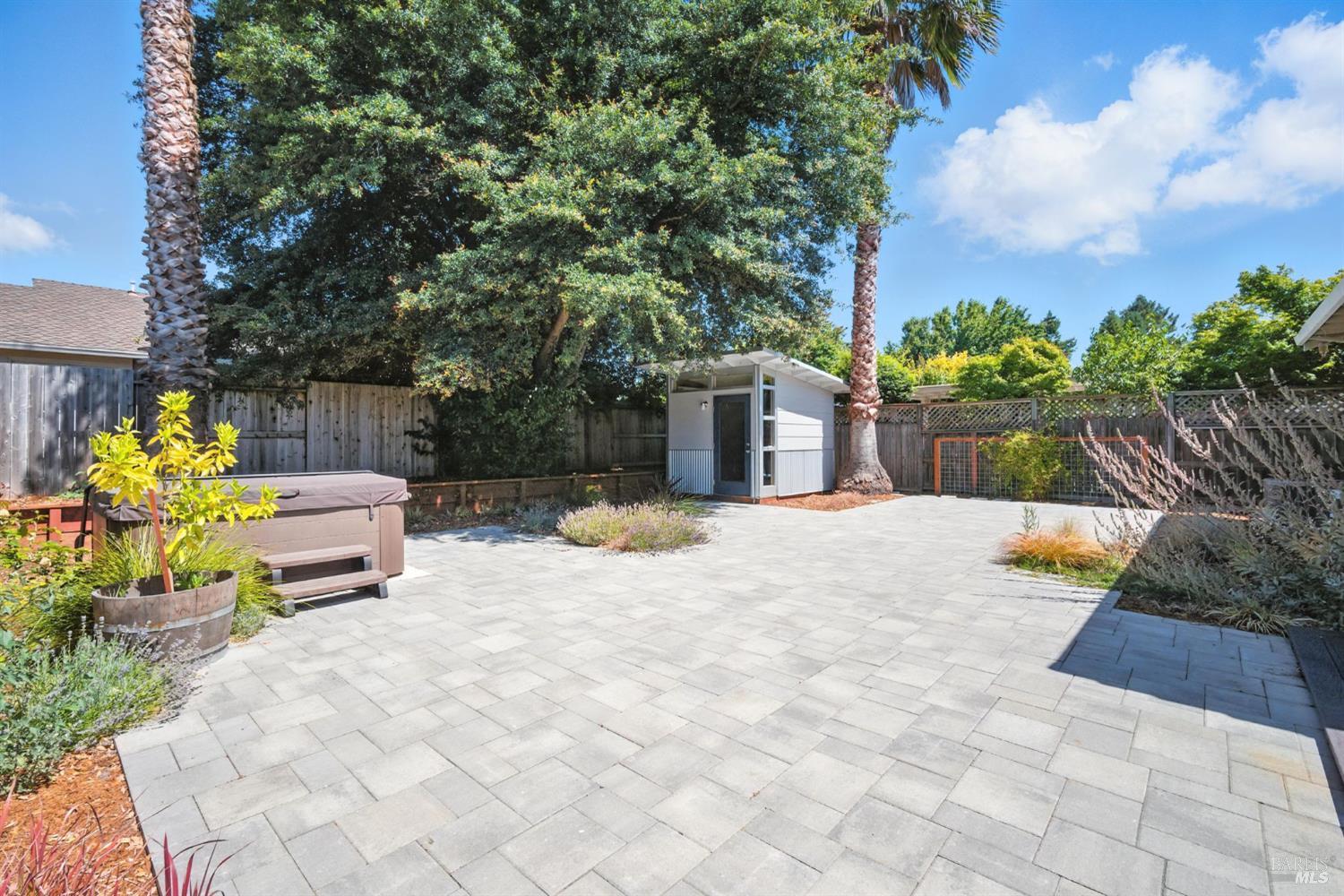 Detail Gallery Image 25 of 32 For 104 Banff Way, Petaluma,  CA 94954 - 4 Beds | 2/1 Baths