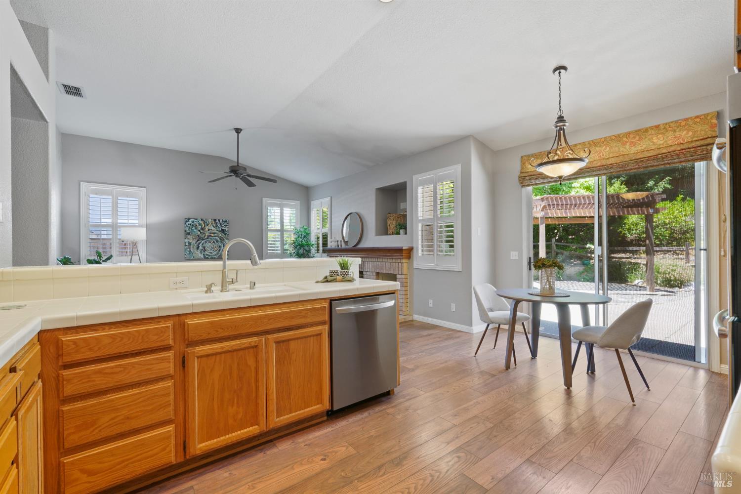 Detail Gallery Image 22 of 41 For 2432 Trevino Way, Fairfield,  CA 94534 - 4 Beds | 2 Baths