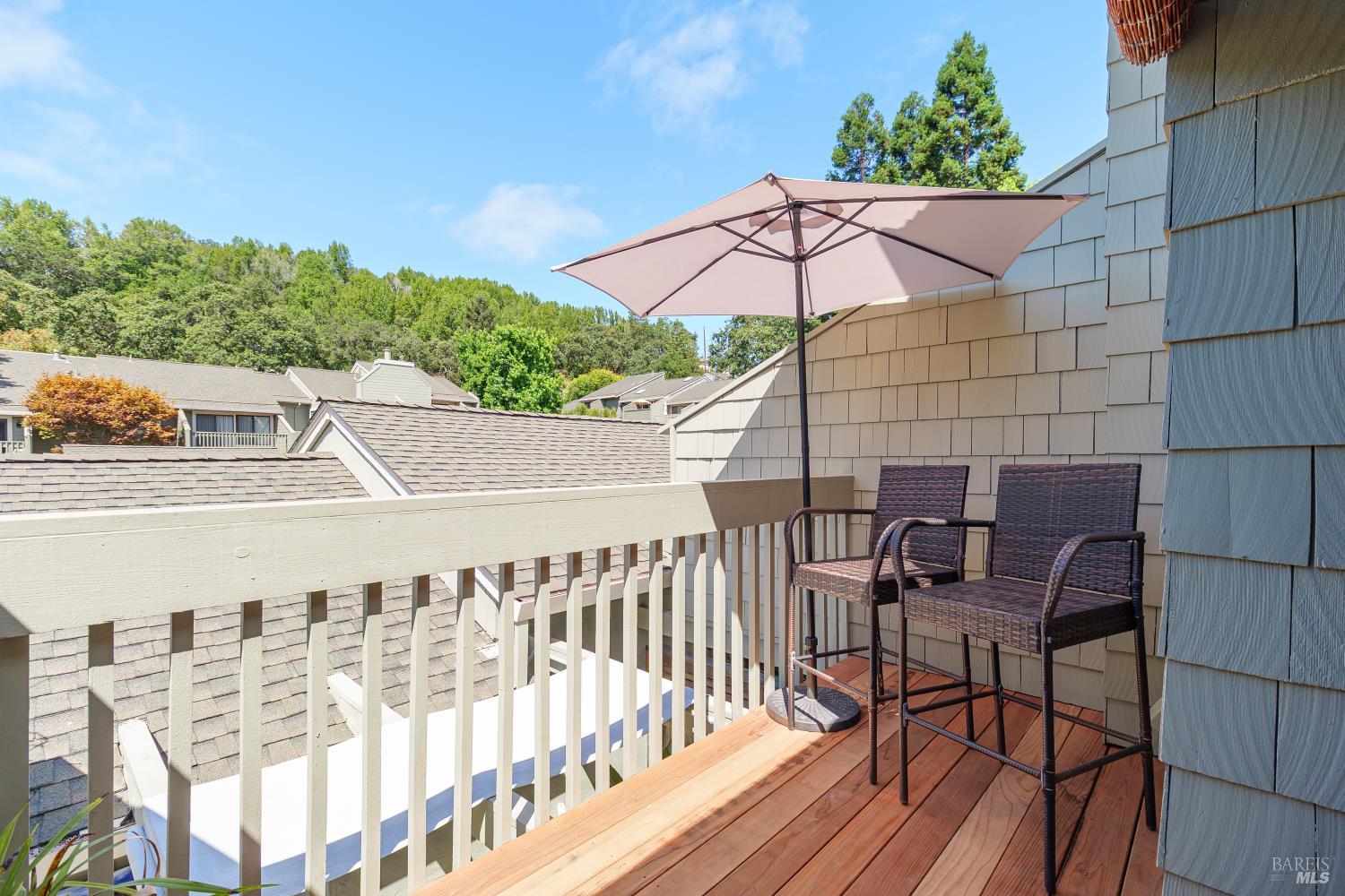 Detail Gallery Image 13 of 30 For 86 Sequoia Glen Ln, Novato,  CA 94947 - 2 Beds | 1/1 Baths