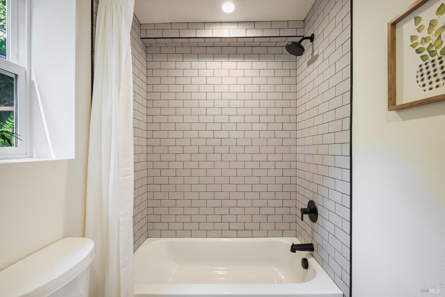 Detail Gallery Image 38 of 67 For 14150 Fern Rd, Guerneville,  CA 95446 - 3 Beds | 2/1 Baths