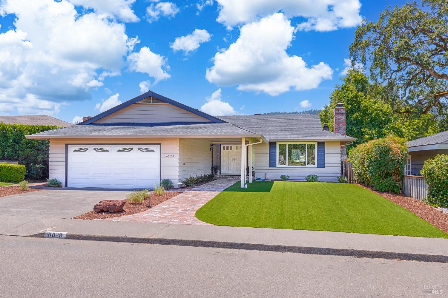 Detail Gallery Image 3 of 67 For 6828 Fairfield Dr, Santa Rosa,  CA 95409 - 2 Beds | 2 Baths