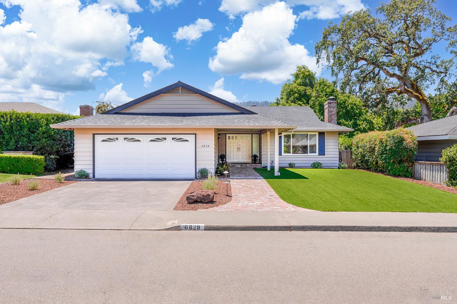 Detail Gallery Image 2 of 67 For 6828 Fairfield Dr, Santa Rosa,  CA 95409 - 2 Beds | 2 Baths