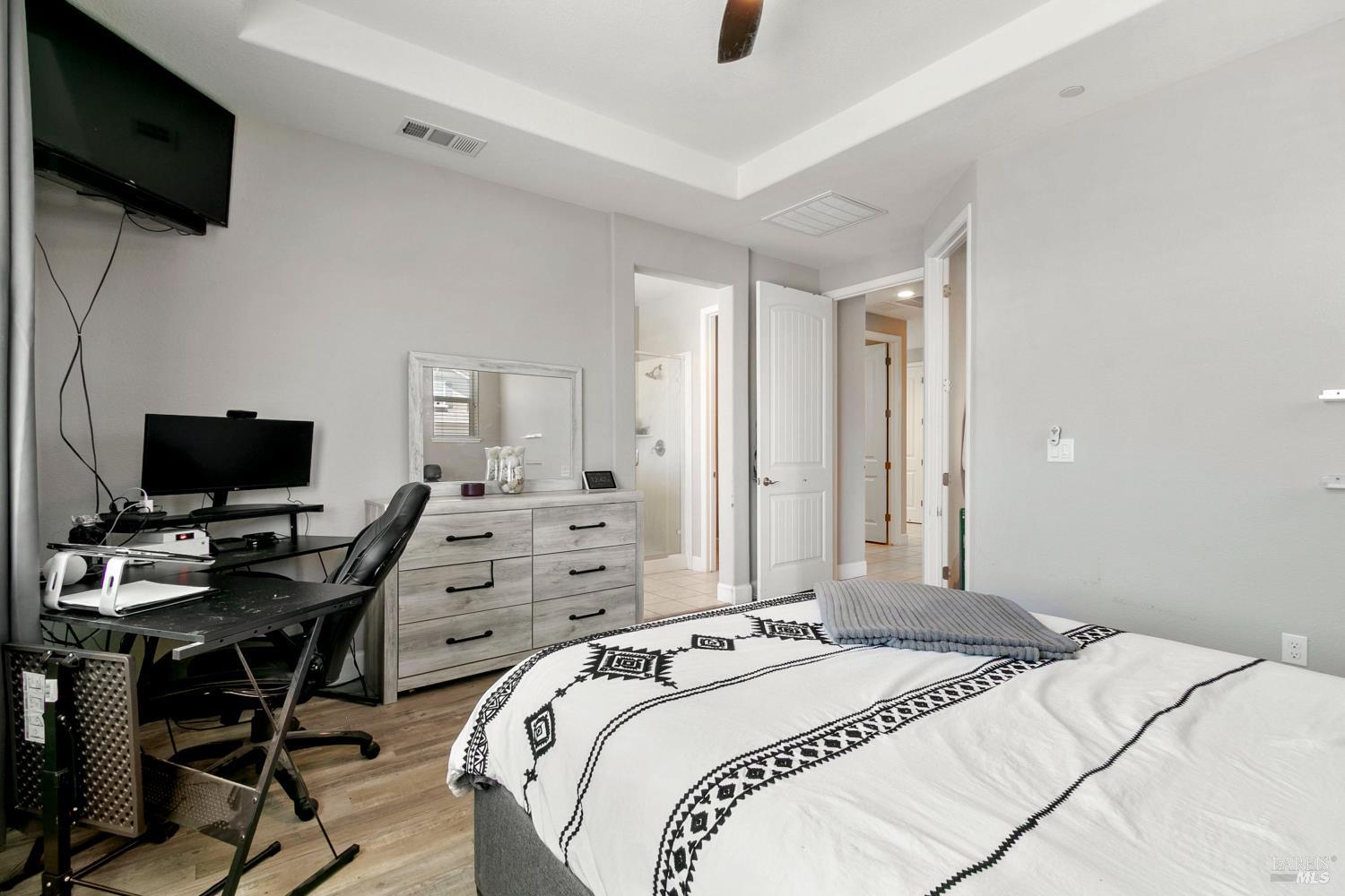 Detail Gallery Image 17 of 38 For 1001 Swift Ct, Vacaville,  CA 95688 - 4 Beds | 2 Baths