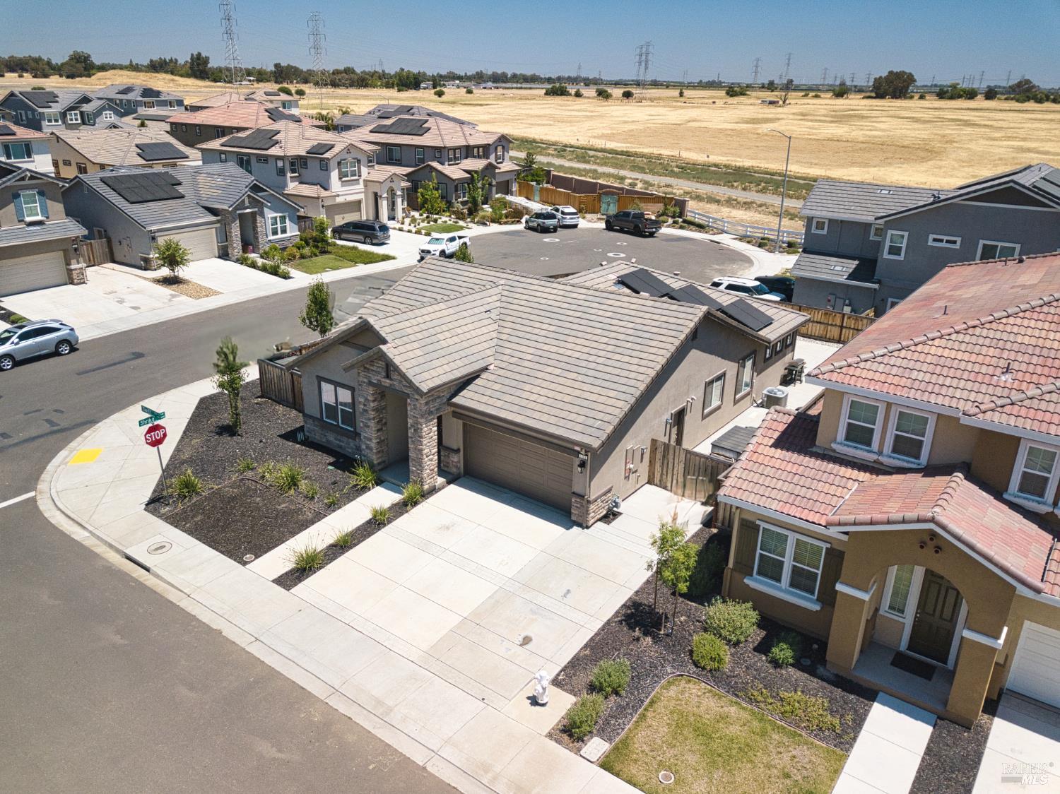 Detail Gallery Image 33 of 38 For 1001 Swift Ct, Vacaville,  CA 95688 - 4 Beds | 2 Baths