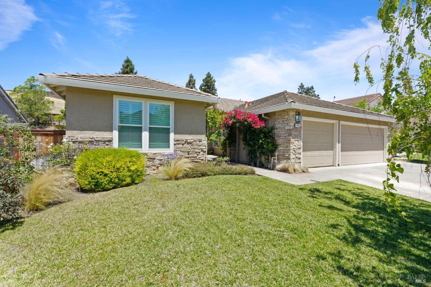 Detail Gallery Image 2 of 41 For 2432 Trevino Way, Fairfield,  CA 94534 - 4 Beds | 2 Baths