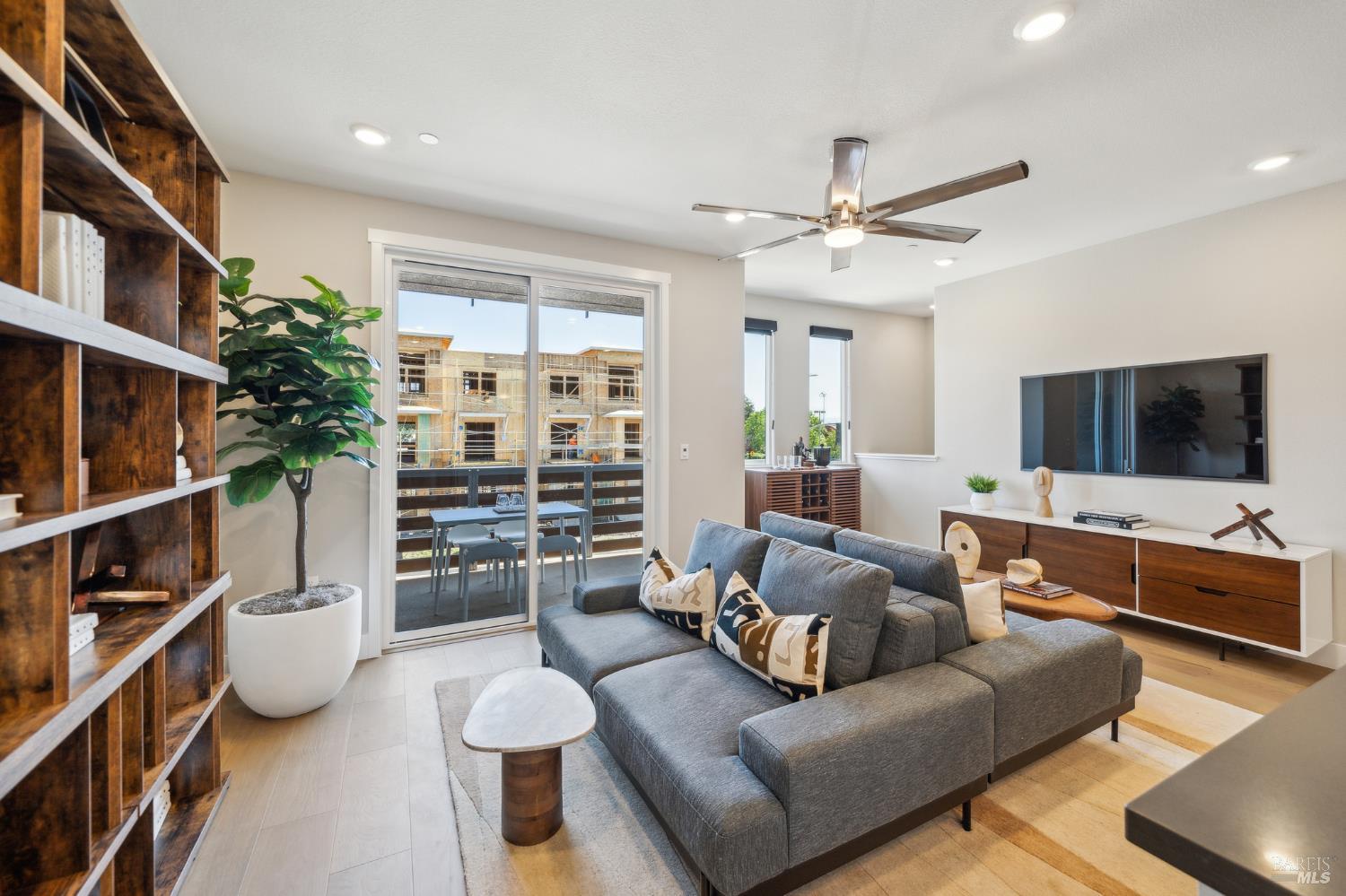 Detail Gallery Image 6 of 19 For 2906 Triad Pl, Livermore,  CA 94551 - 2 Beds | 2 Baths