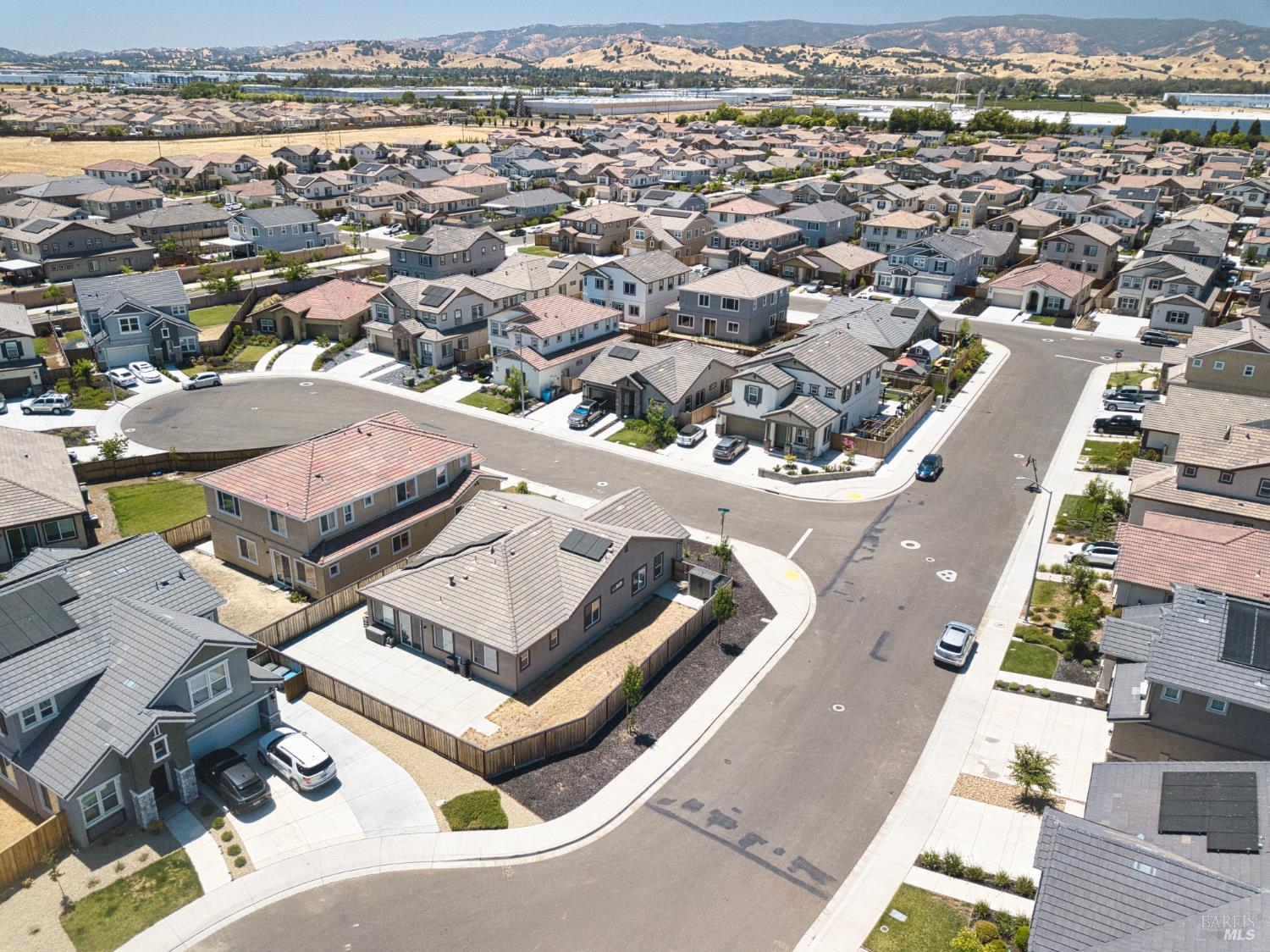Detail Gallery Image 35 of 38 For 1001 Swift Ct, Vacaville,  CA 95688 - 4 Beds | 2 Baths