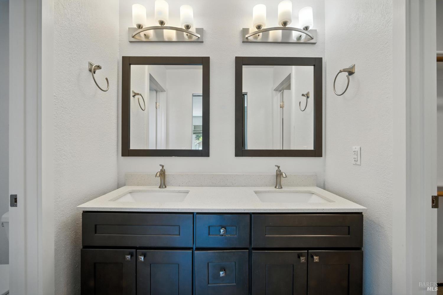 Detail Gallery Image 19 of 32 For 104 Banff Way, Petaluma,  CA 94954 - 4 Beds | 2/1 Baths
