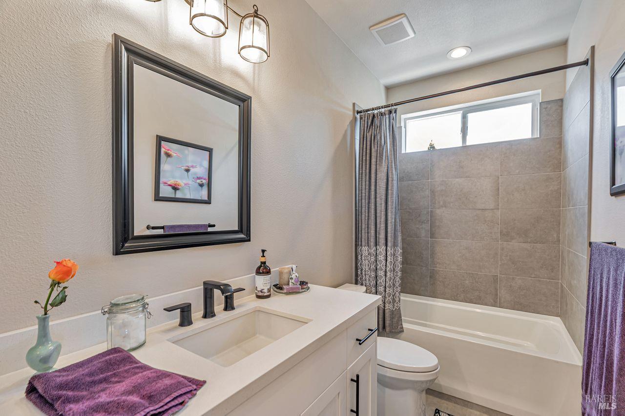 Detail Gallery Image 30 of 40 For 3566 Aaron Dr, Santa Rosa,  CA 95404 - 4 Beds | 3 Baths