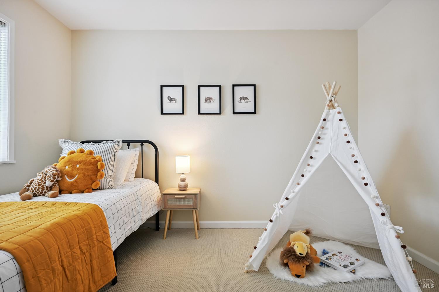 Detail Gallery Image 31 of 52 For 4777 Fairway Dr, Rohnert Park,  CA 94928 - 4 Beds | 2 Baths