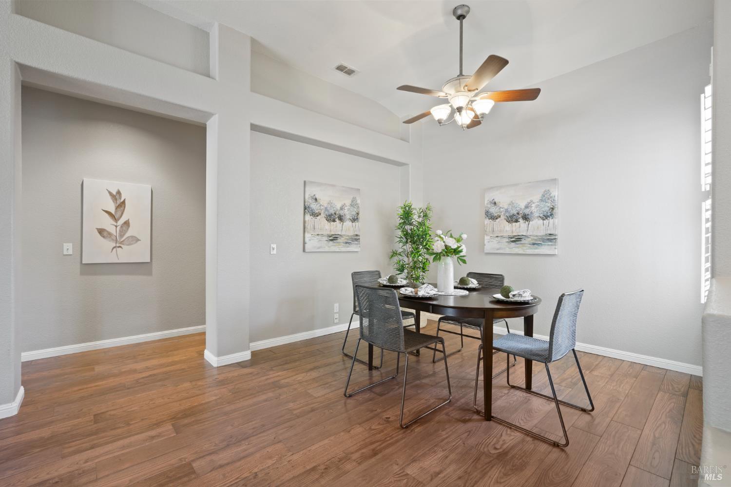 Detail Gallery Image 8 of 41 For 2432 Trevino Way, Fairfield,  CA 94534 - 4 Beds | 2 Baths