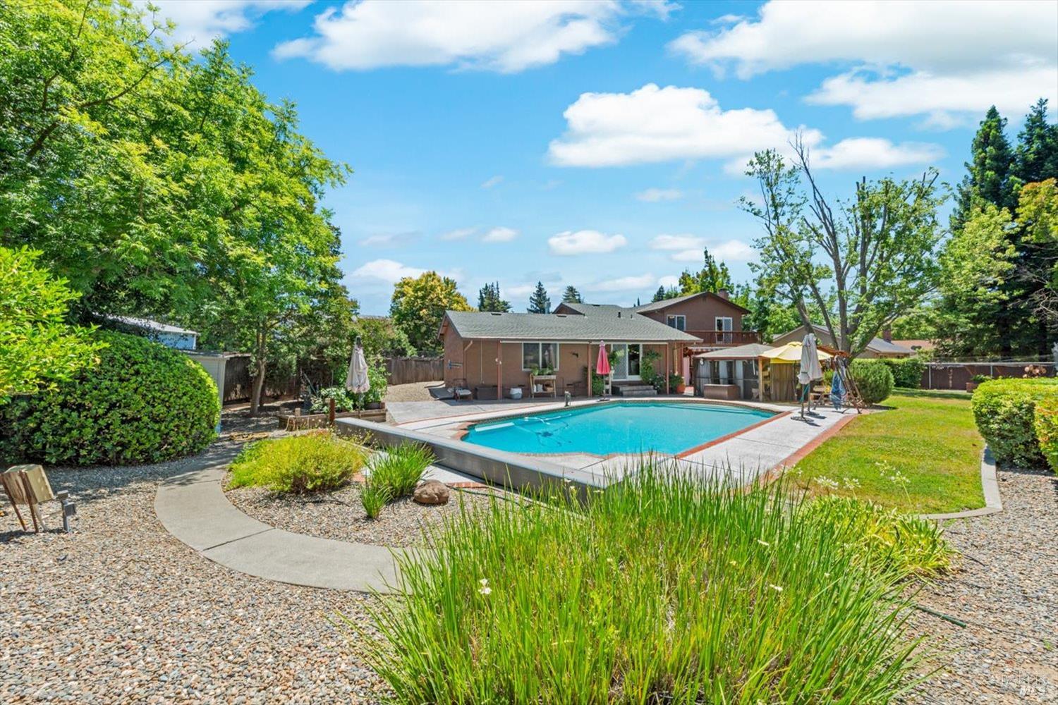 Detail Gallery Image 63 of 72 For 3451 Astoria Cir, Fairfield,  CA 94534 - 5 Beds | 3/1 Baths