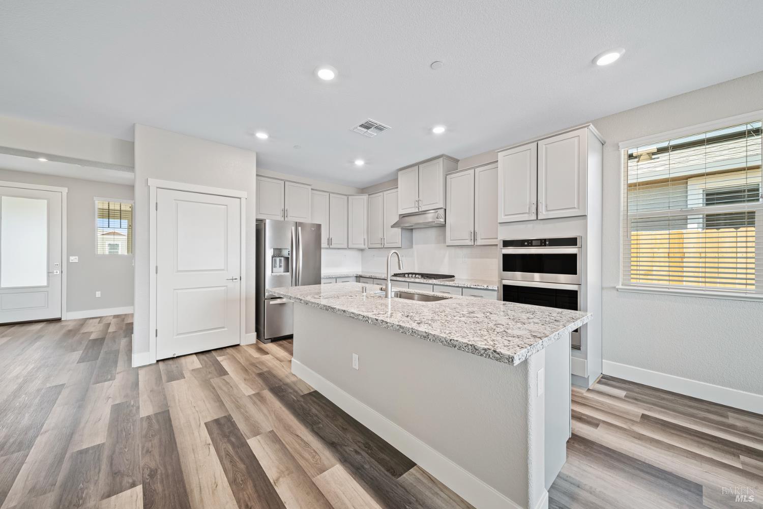 Detail Gallery Image 3 of 19 For 2175 Rustic Oak Ln, Rio Vista,  CA 94571 - 2 Beds | 2 Baths