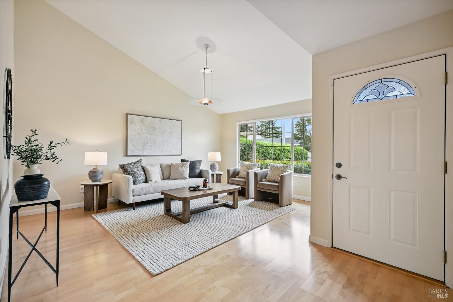 Detail Gallery Image 8 of 52 For 4777 Fairway Dr, Rohnert Park,  CA 94928 - 4 Beds | 2 Baths