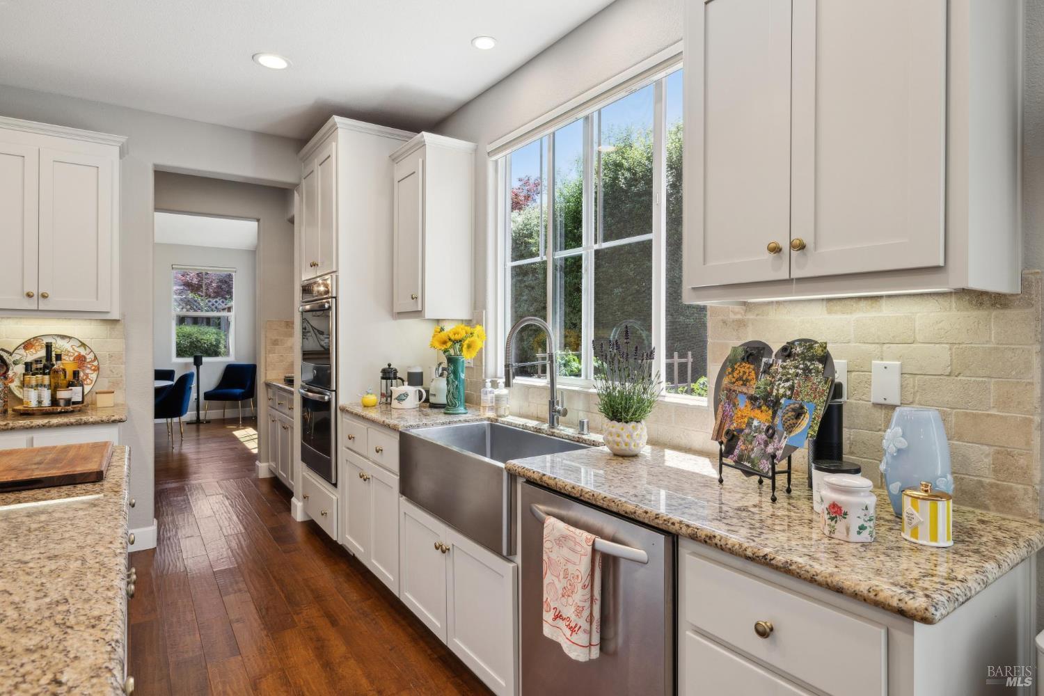 Detail Gallery Image 12 of 43 For 2108 W Lincoln Ave, Napa,  CA 94558 - 4 Beds | 3 Baths