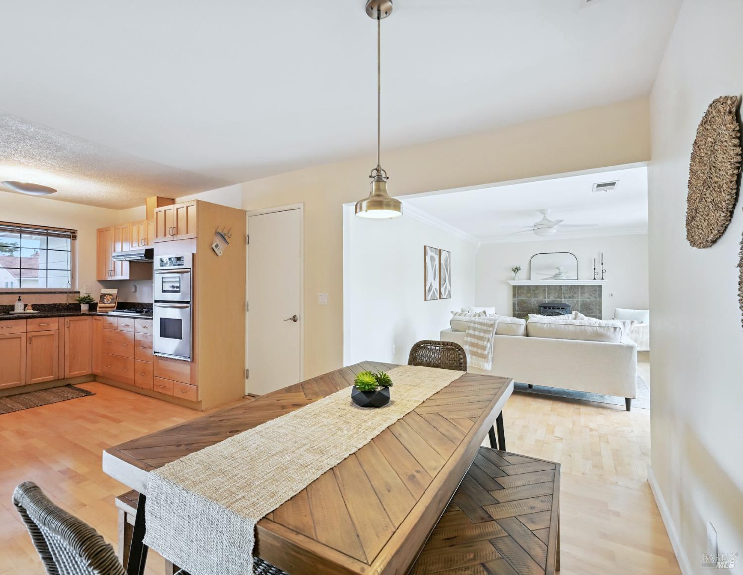Detail Gallery Image 17 of 52 For 4777 Fairway Dr, Rohnert Park,  CA 94928 - 4 Beds | 2 Baths