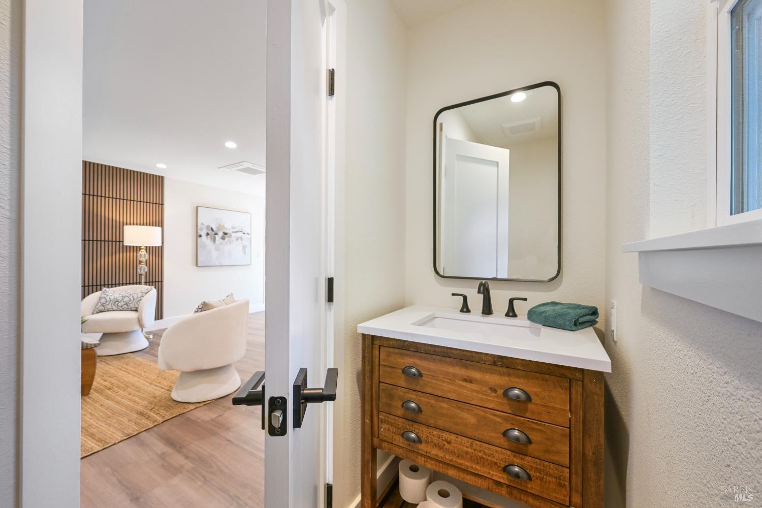 Detail Gallery Image 9 of 67 For 14150 Fern Rd, Guerneville,  CA 95446 - 3 Beds | 2/1 Baths