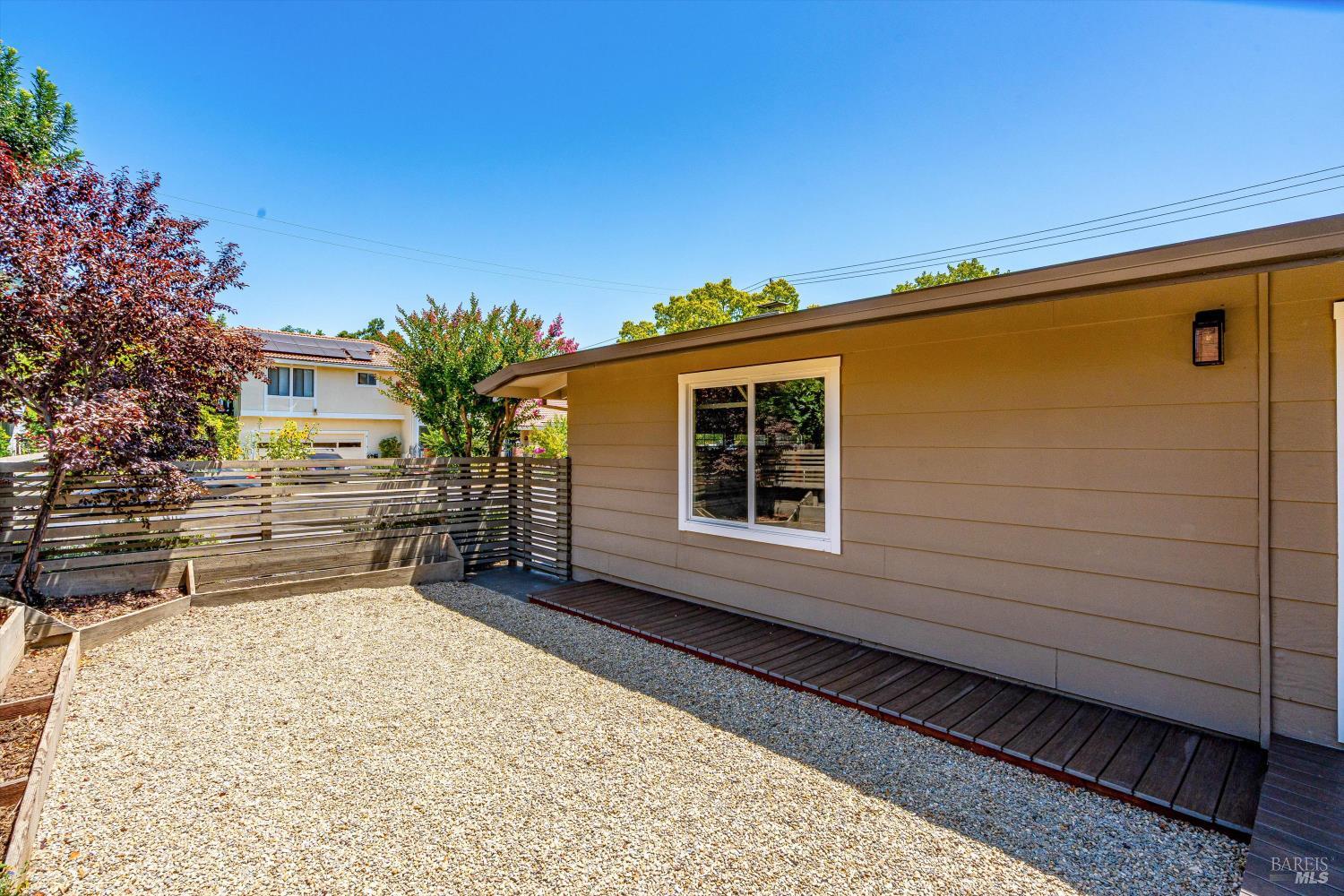 Detail Gallery Image 29 of 50 For 1705 Adele St, Calistoga,  CA 94515 - 3 Beds | 2/1 Baths
