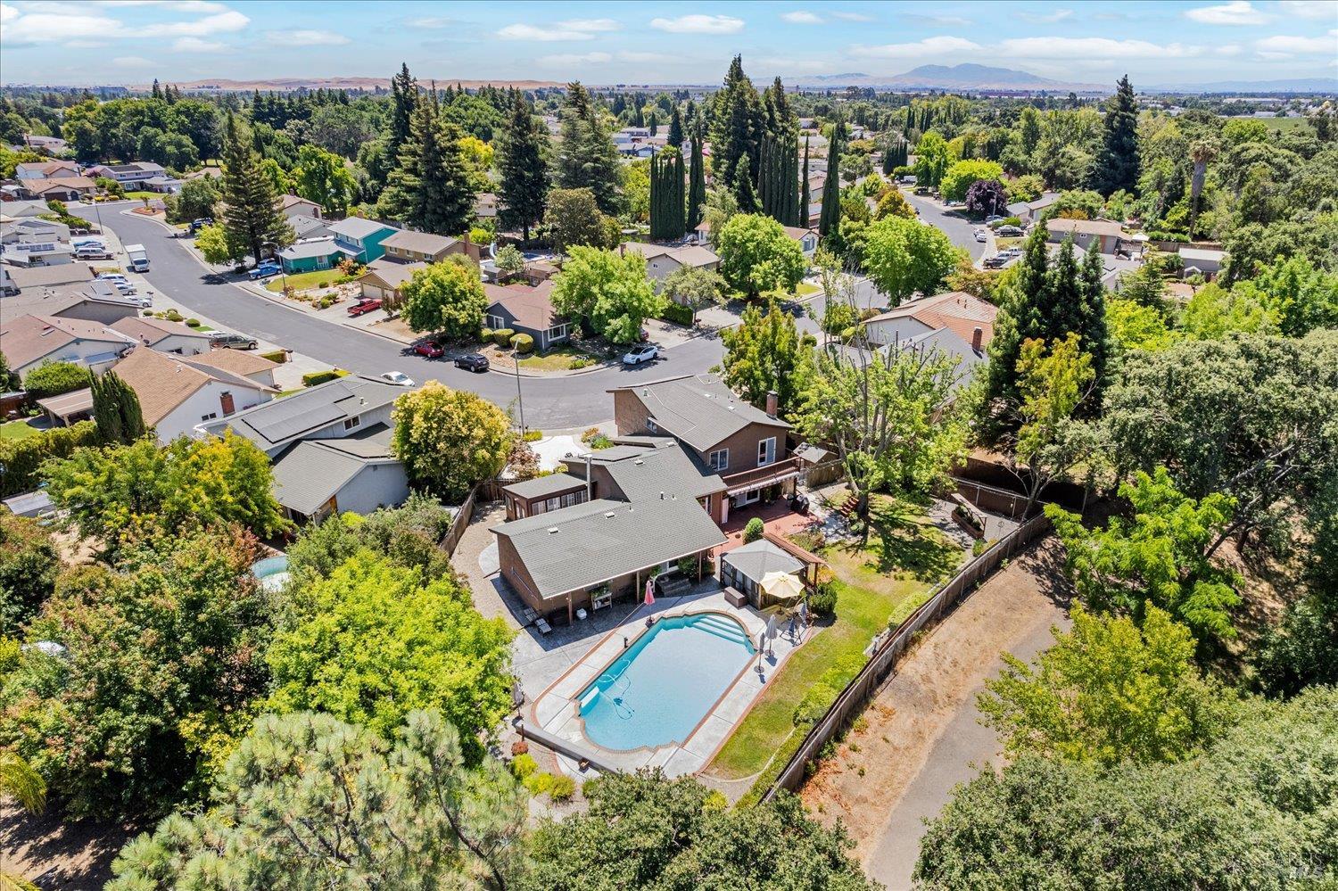 Detail Gallery Image 71 of 72 For 3451 Astoria Cir, Fairfield,  CA 94534 - 5 Beds | 3/1 Baths