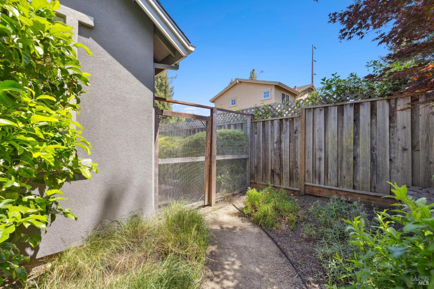 Detail Gallery Image 36 of 43 For 2108 W Lincoln Ave, Napa,  CA 94558 - 4 Beds | 3 Baths