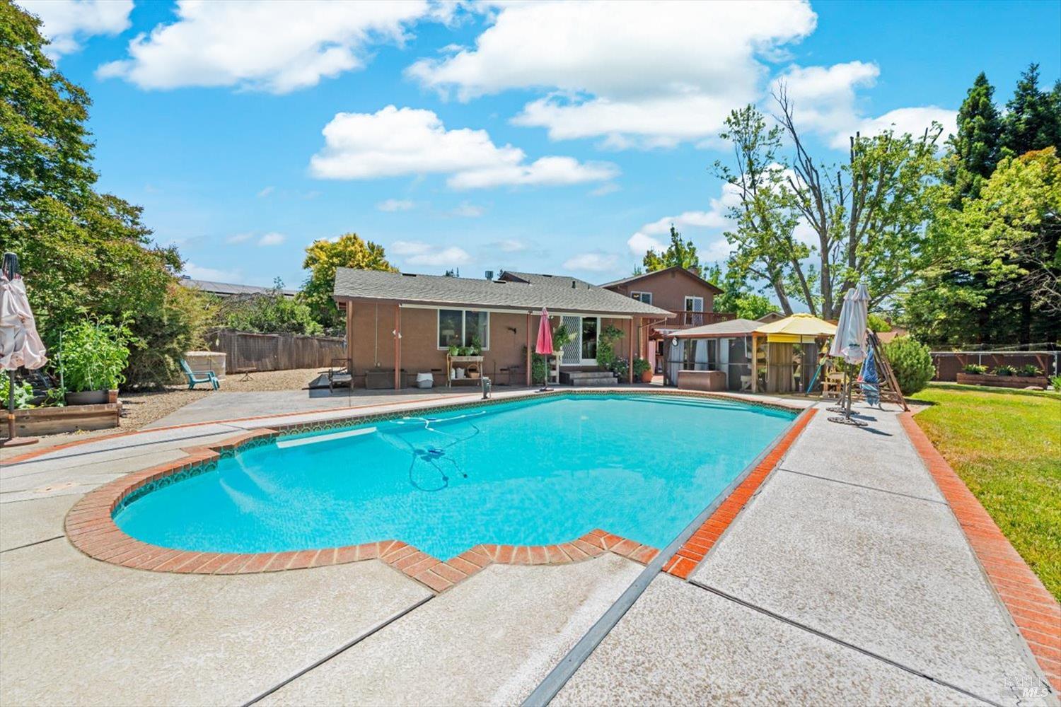 Detail Gallery Image 62 of 72 For 3451 Astoria Cir, Fairfield,  CA 94534 - 5 Beds | 3/1 Baths