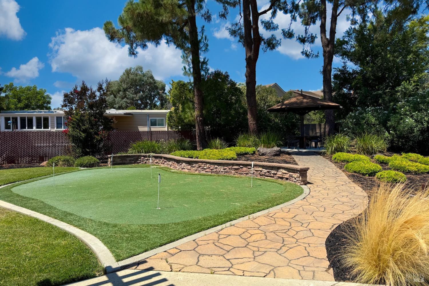 Detail Gallery Image 36 of 55 For 19 Lemon Tree Cir, Vacaville,  CA 95687 - 2 Beds | 2 Baths