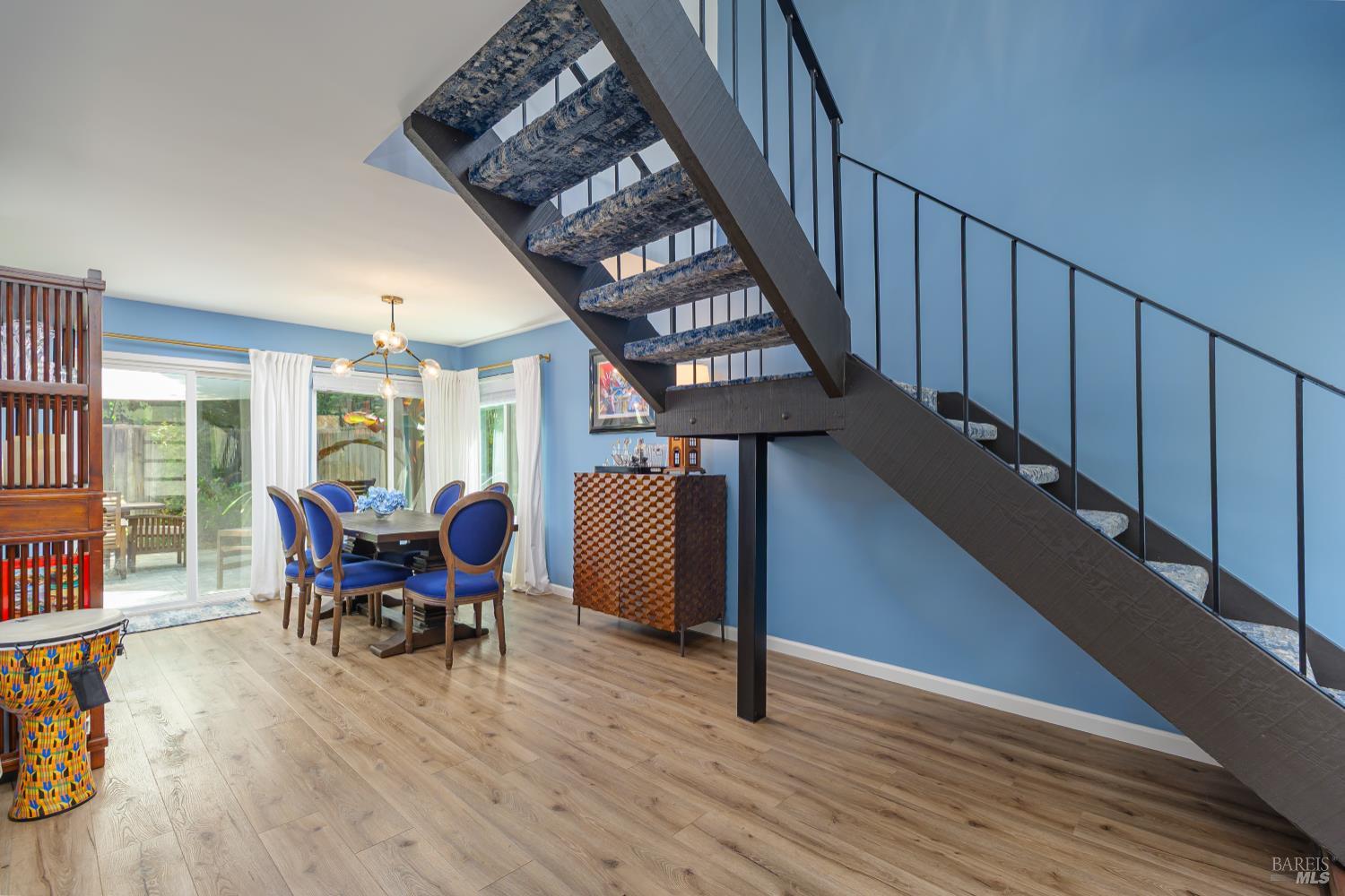 Detail Gallery Image 20 of 30 For 86 Sequoia Glen Ln, Novato,  CA 94947 - 2 Beds | 1/1 Baths