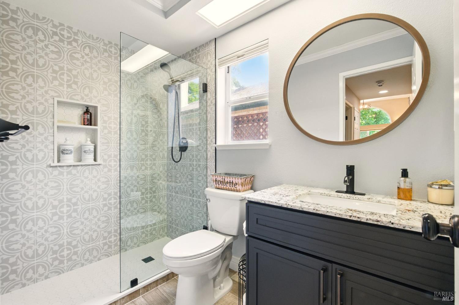 Detail Gallery Image 42 of 53 For 141 Flametree Cir, Windsor,  CA 95492 - 4 Beds | 3 Baths