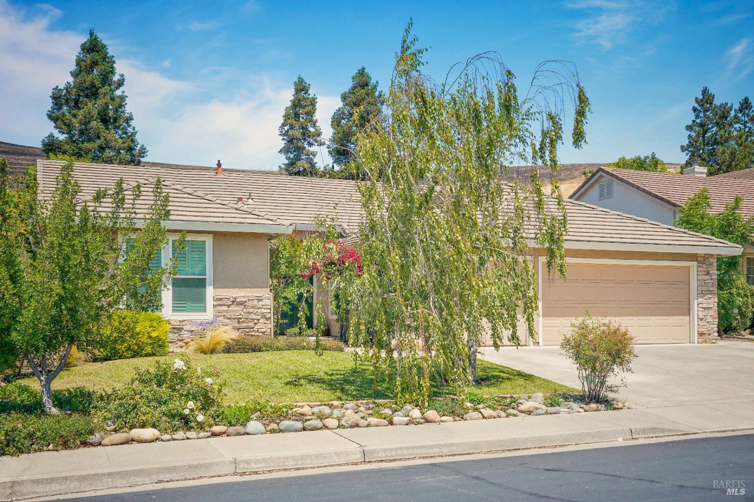 Detail Gallery Image 1 of 41 For 2432 Trevino Way, Fairfield,  CA 94534 - 4 Beds | 2 Baths