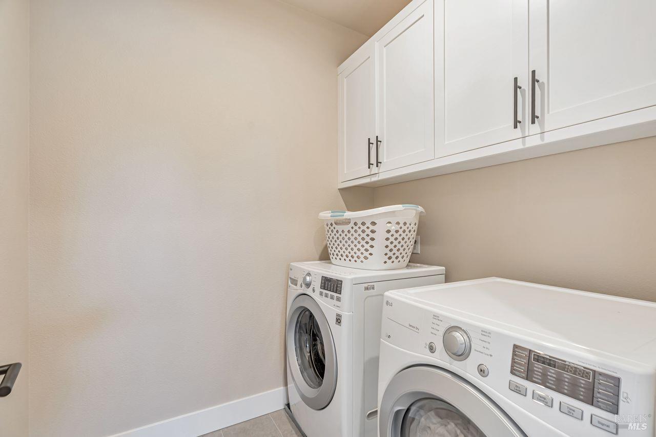 Detail Gallery Image 31 of 40 For 3566 Aaron Dr, Santa Rosa,  CA 95404 - 4 Beds | 3 Baths