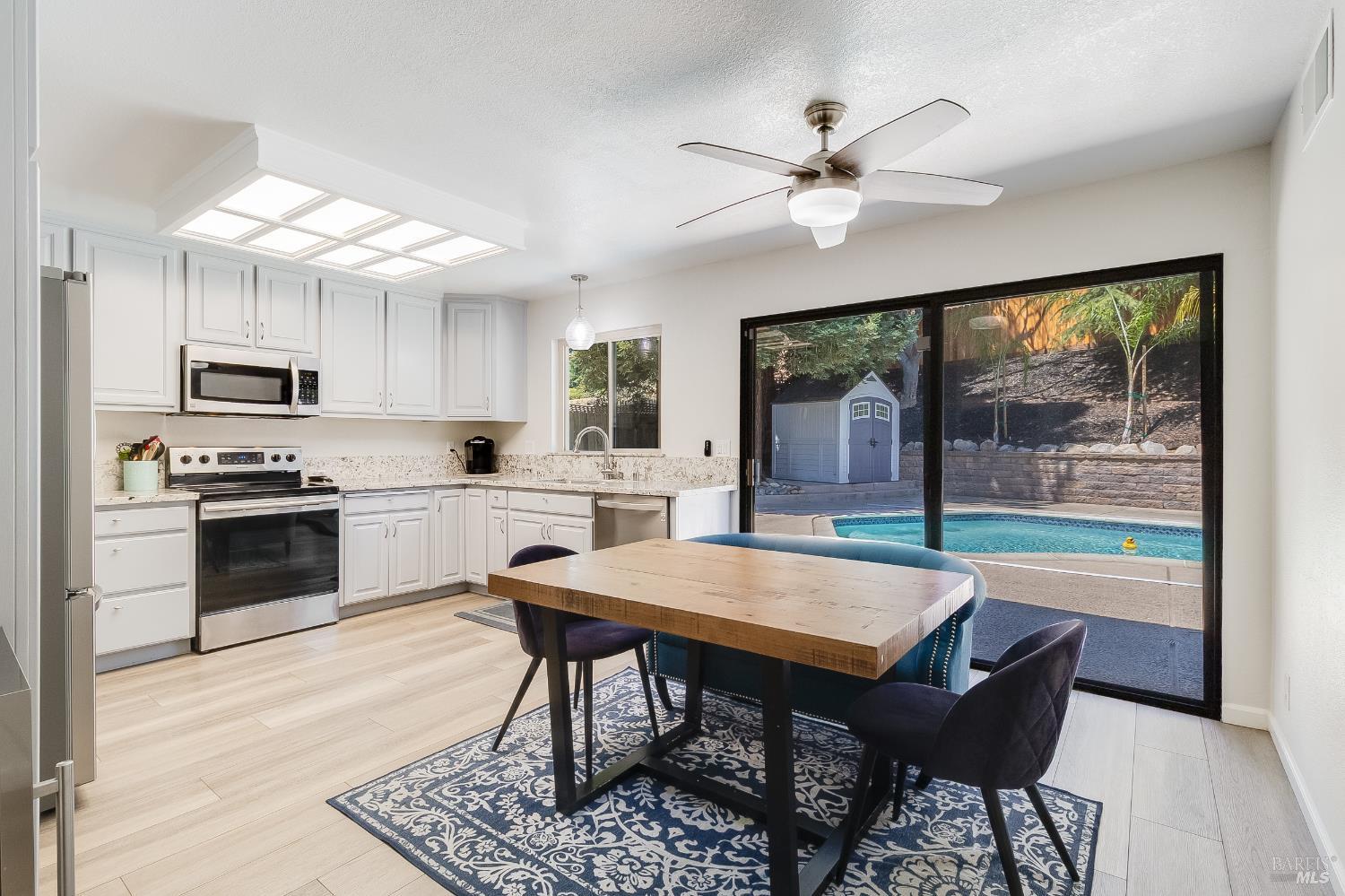 Detail Gallery Image 21 of 76 For 877 Rose Dr, Benicia,  CA 94510 - 4 Beds | 3 Baths
