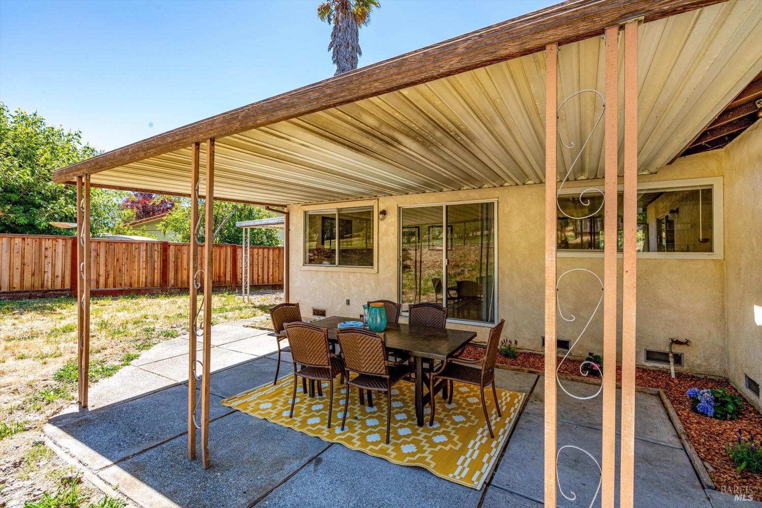 Detail Gallery Image 39 of 57 For 207 May Ct, Sebastopol,  CA 95472 - 4 Beds | 2 Baths